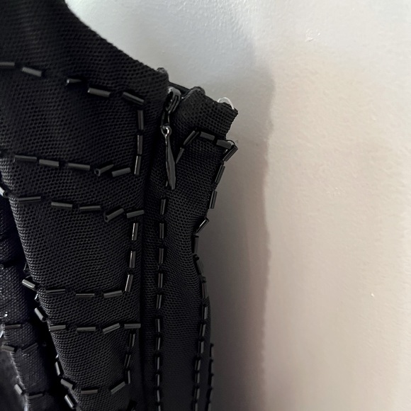 🖤Gorgeous semi-formal/formal dress!🖤beaded and lined, with side zipper (16) - Picture 6 of 6